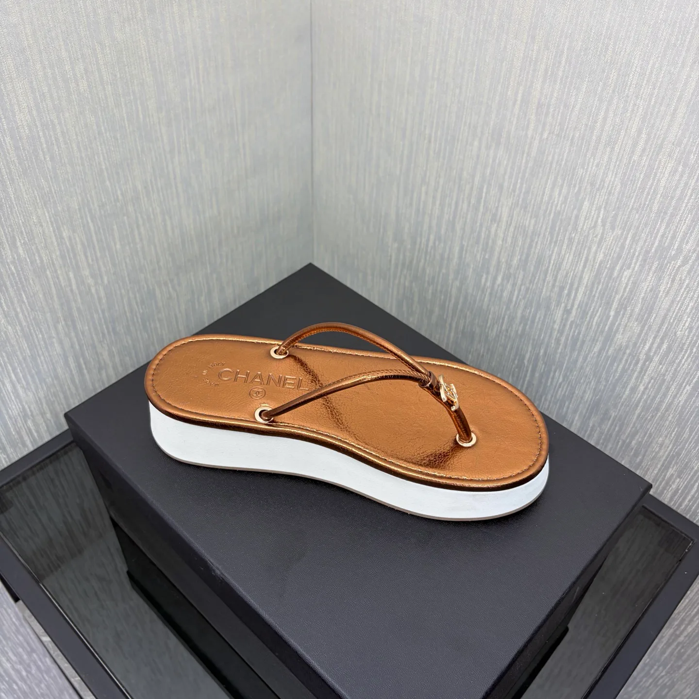 Шлепанцы Женские Chanel 13581892