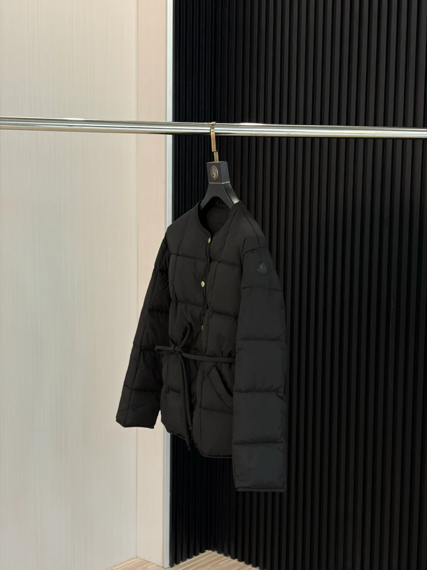 Куртки И Пуховики Женские Moncler 18537976