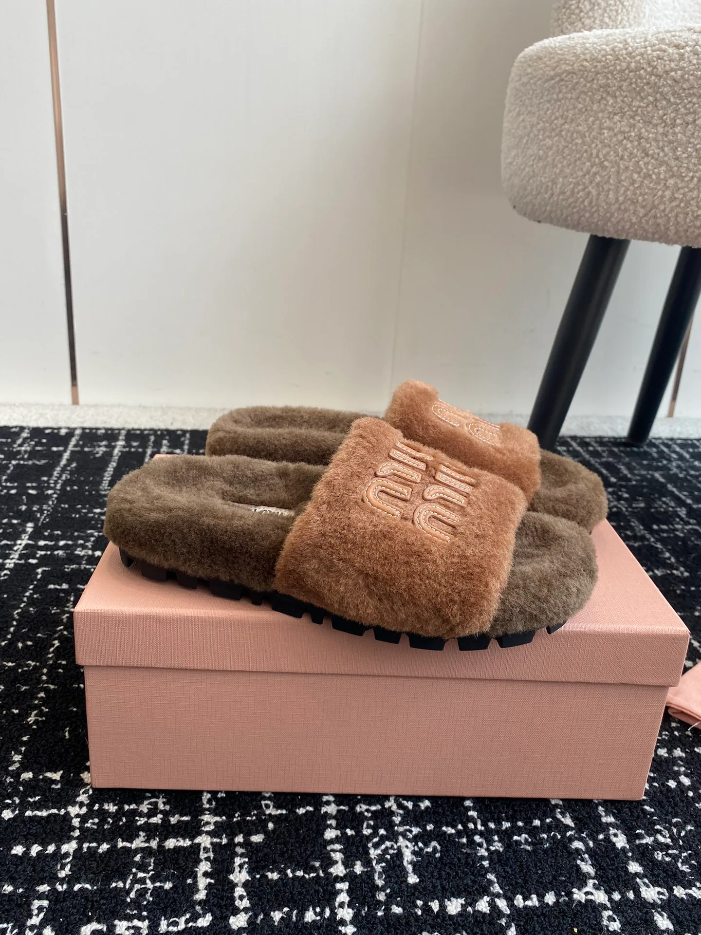 Тапочки Женские Miu Miu 18241535