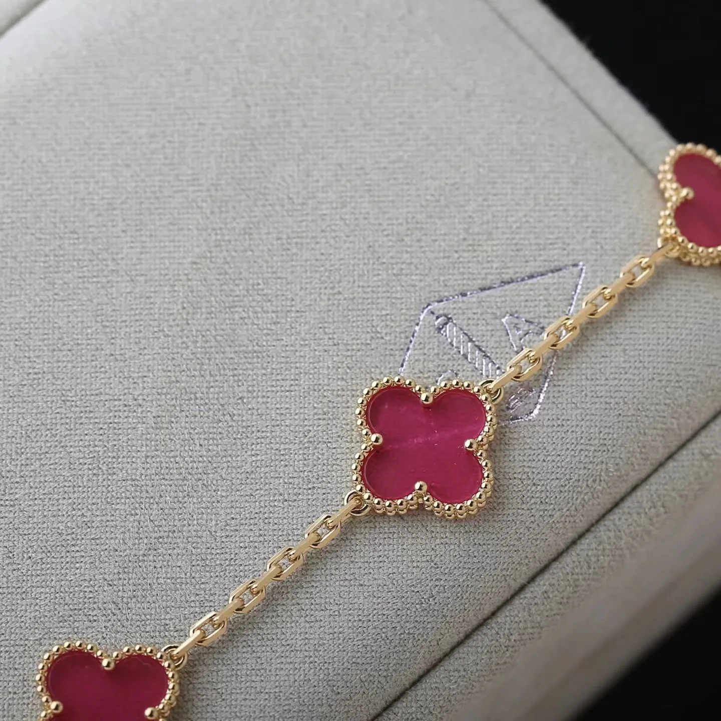 Бижутерия Van Cleef & Arpels 18122380