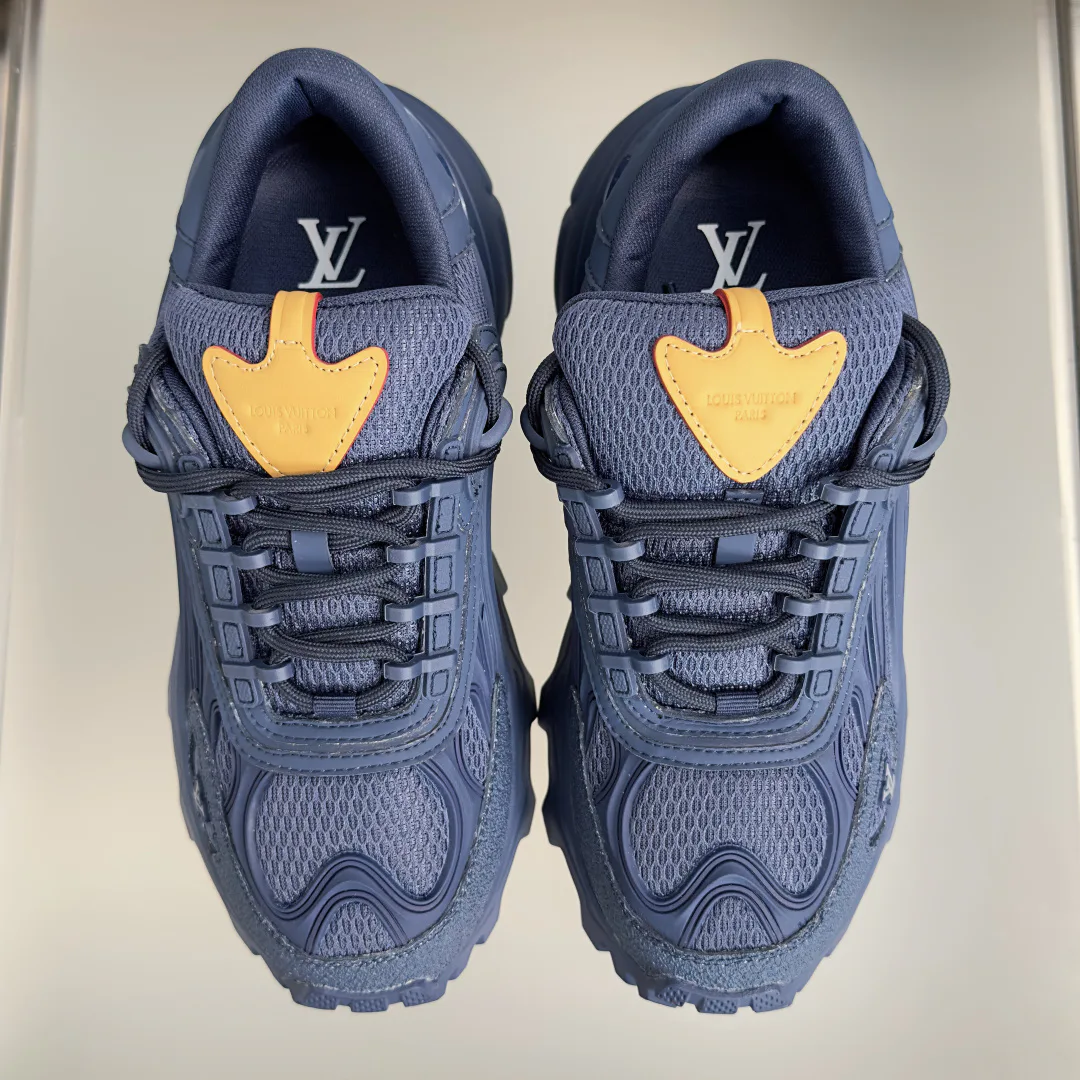 Кроссовки Женские Louis Vuitton 17950397