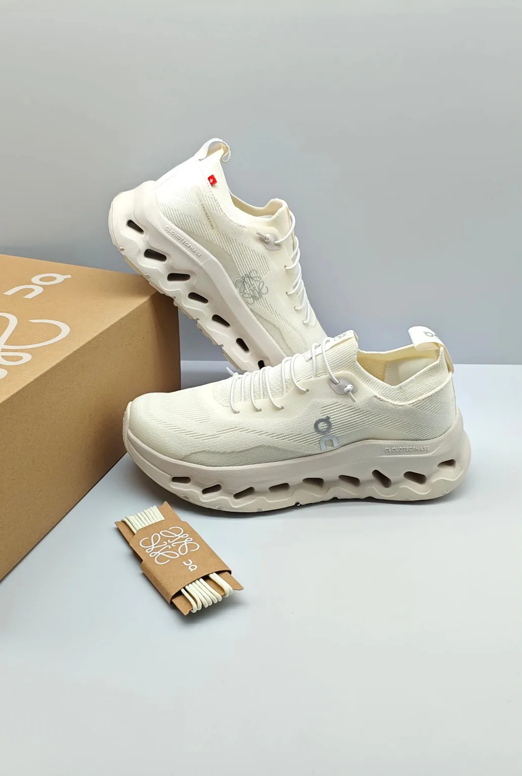 Кроссовки Женские Loewe 13193979