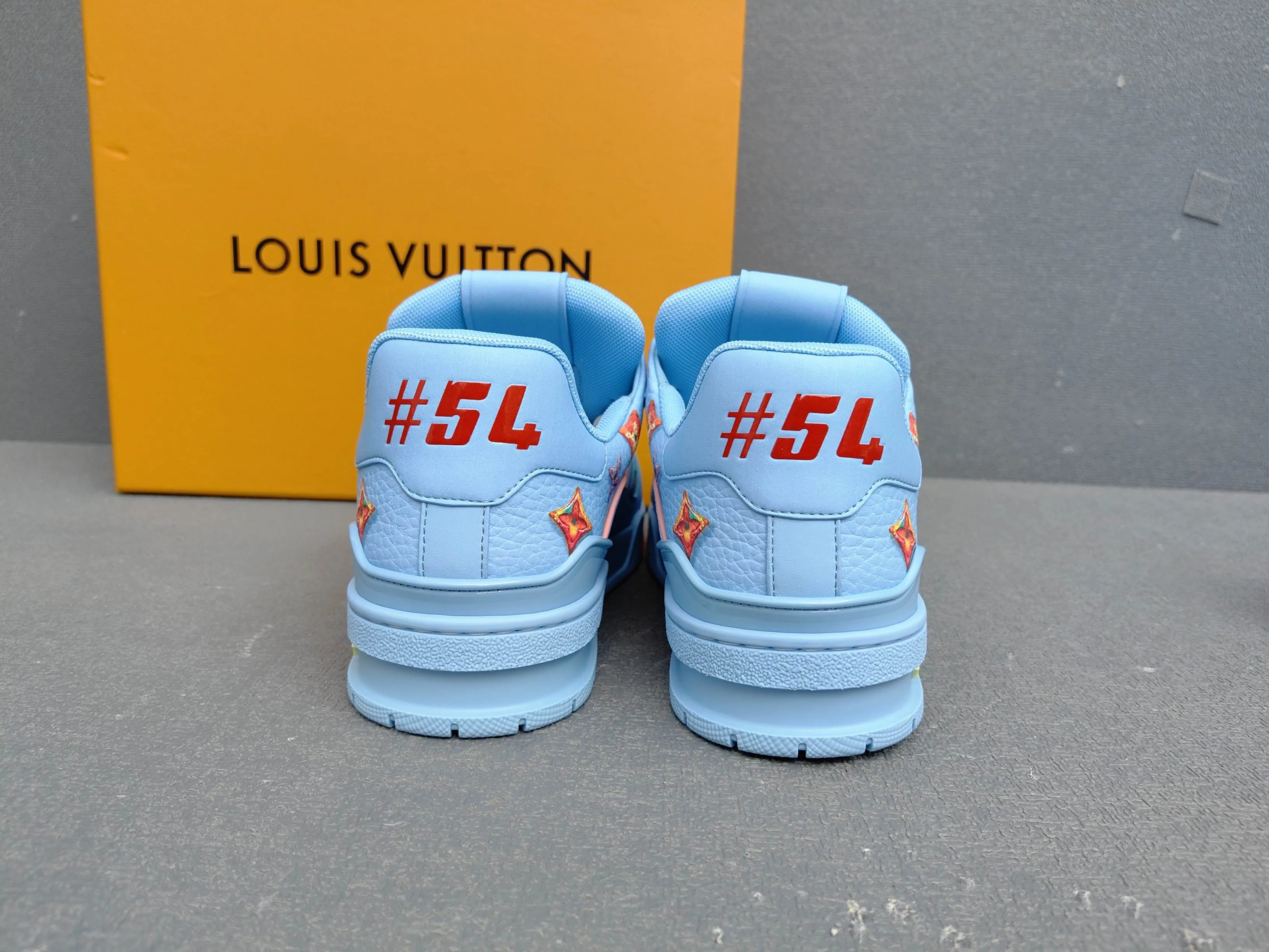 Кроссовки Женские Louis Vuitton 1434496