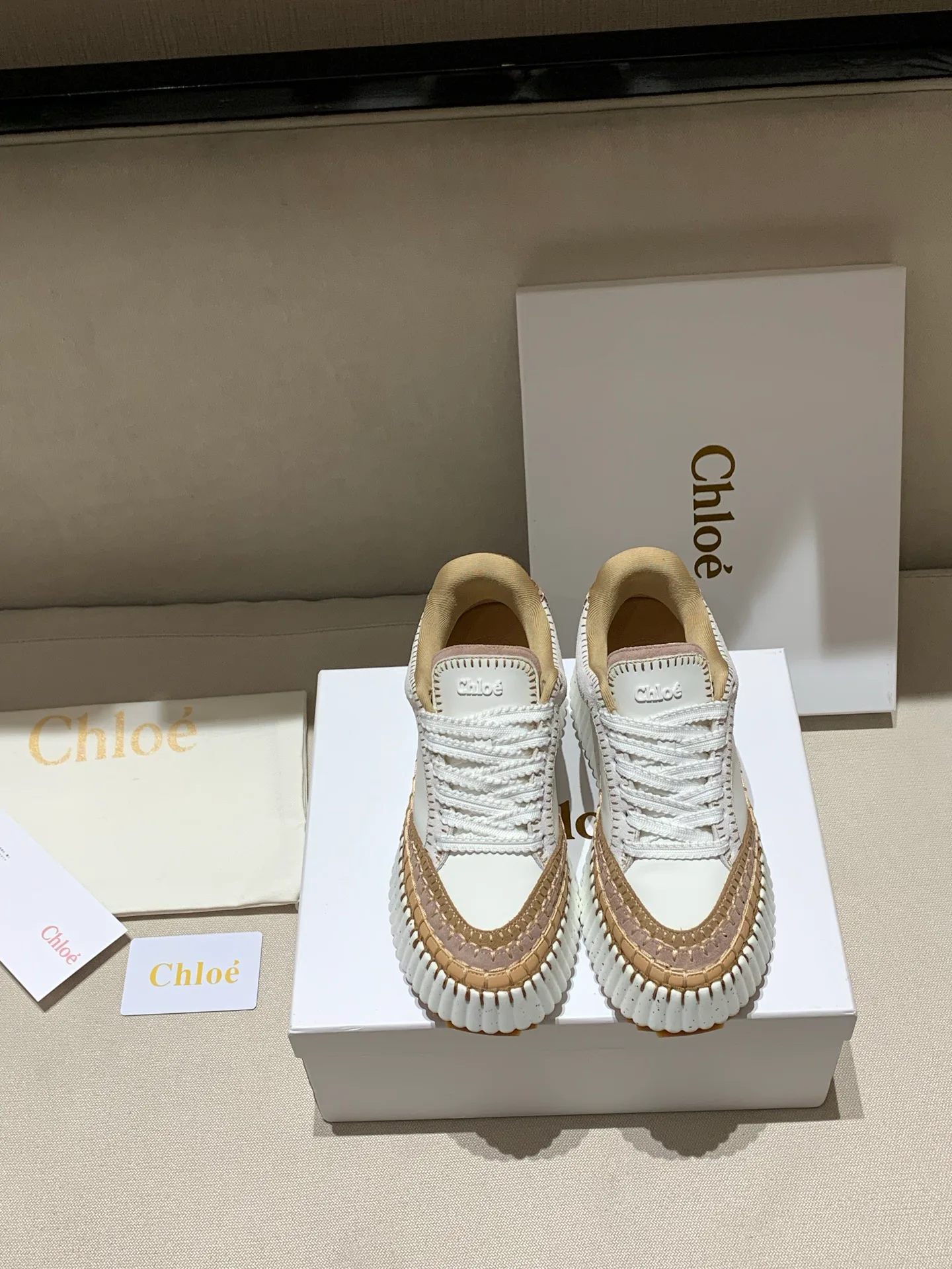 Кроссовки Женские Chloe 19240428