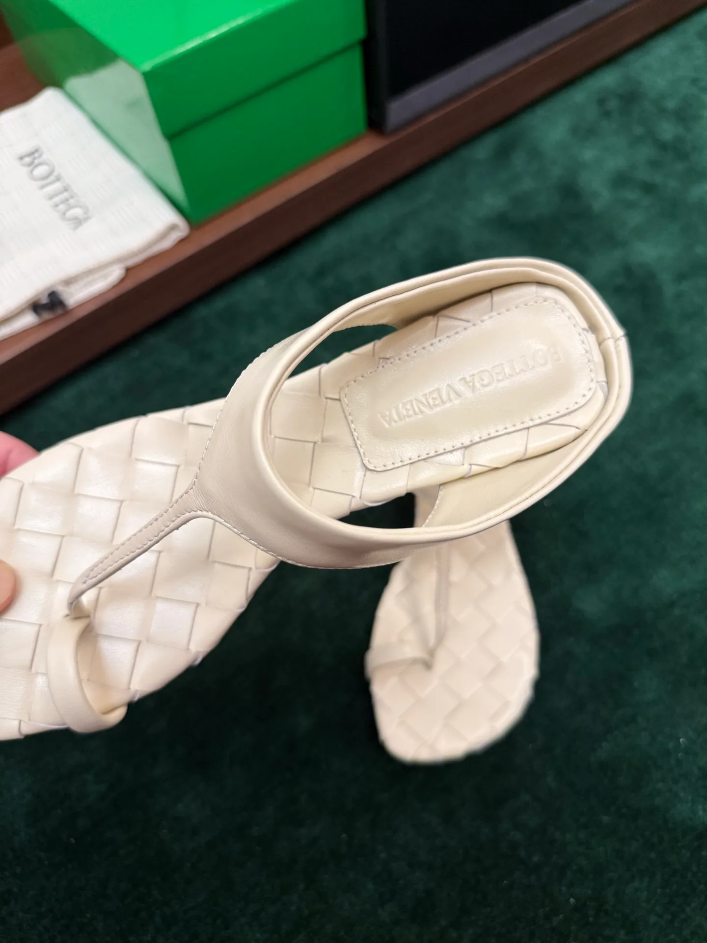Шлепанцы Женские Bottega Veneta 17386154