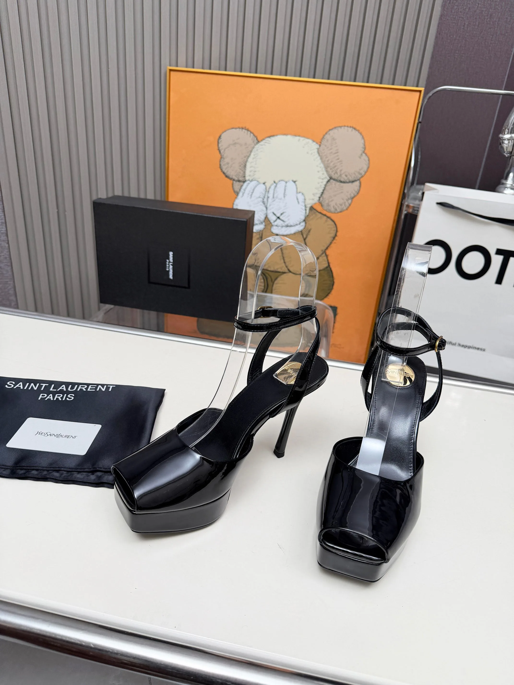 Босоножки Женские Saint Laurent 841733