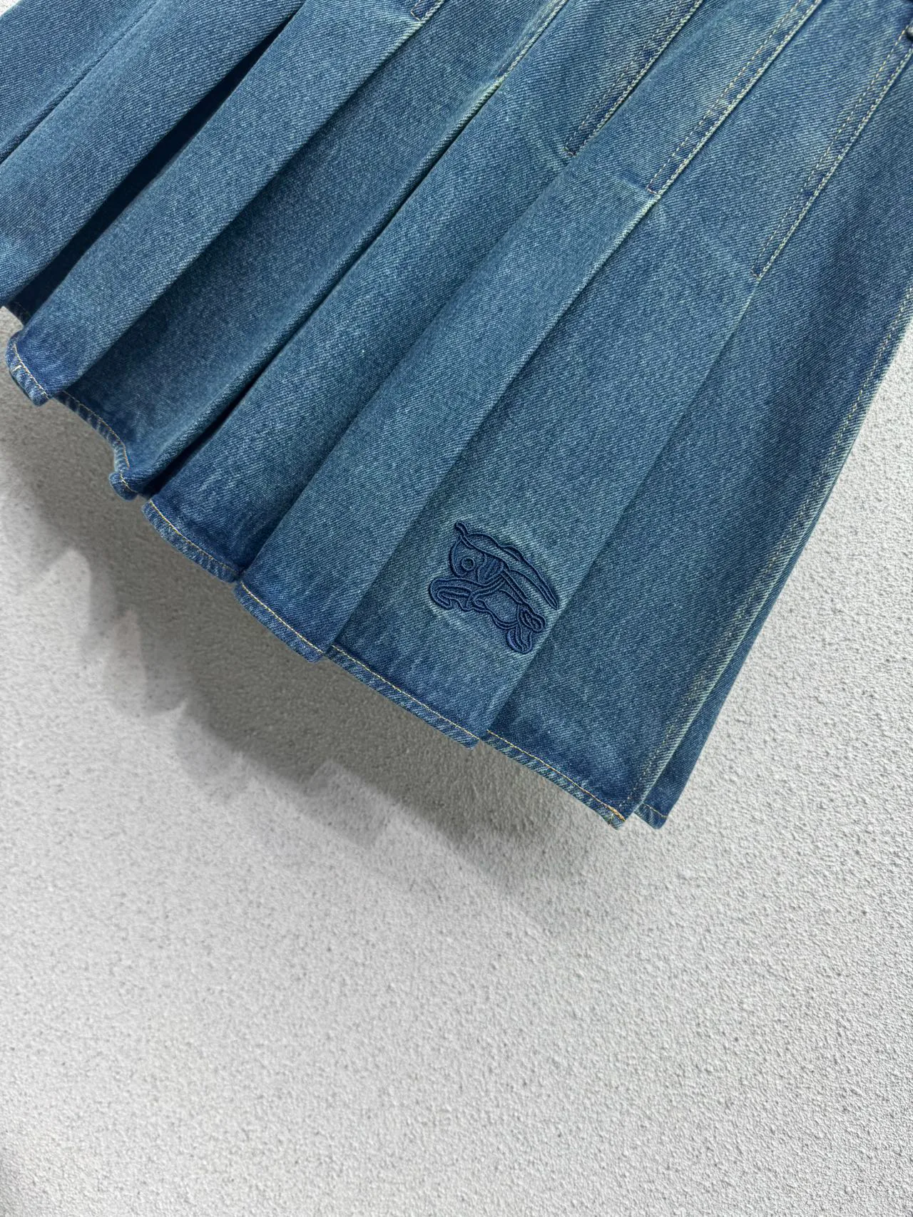 Юбки Женские Burberry 18184326