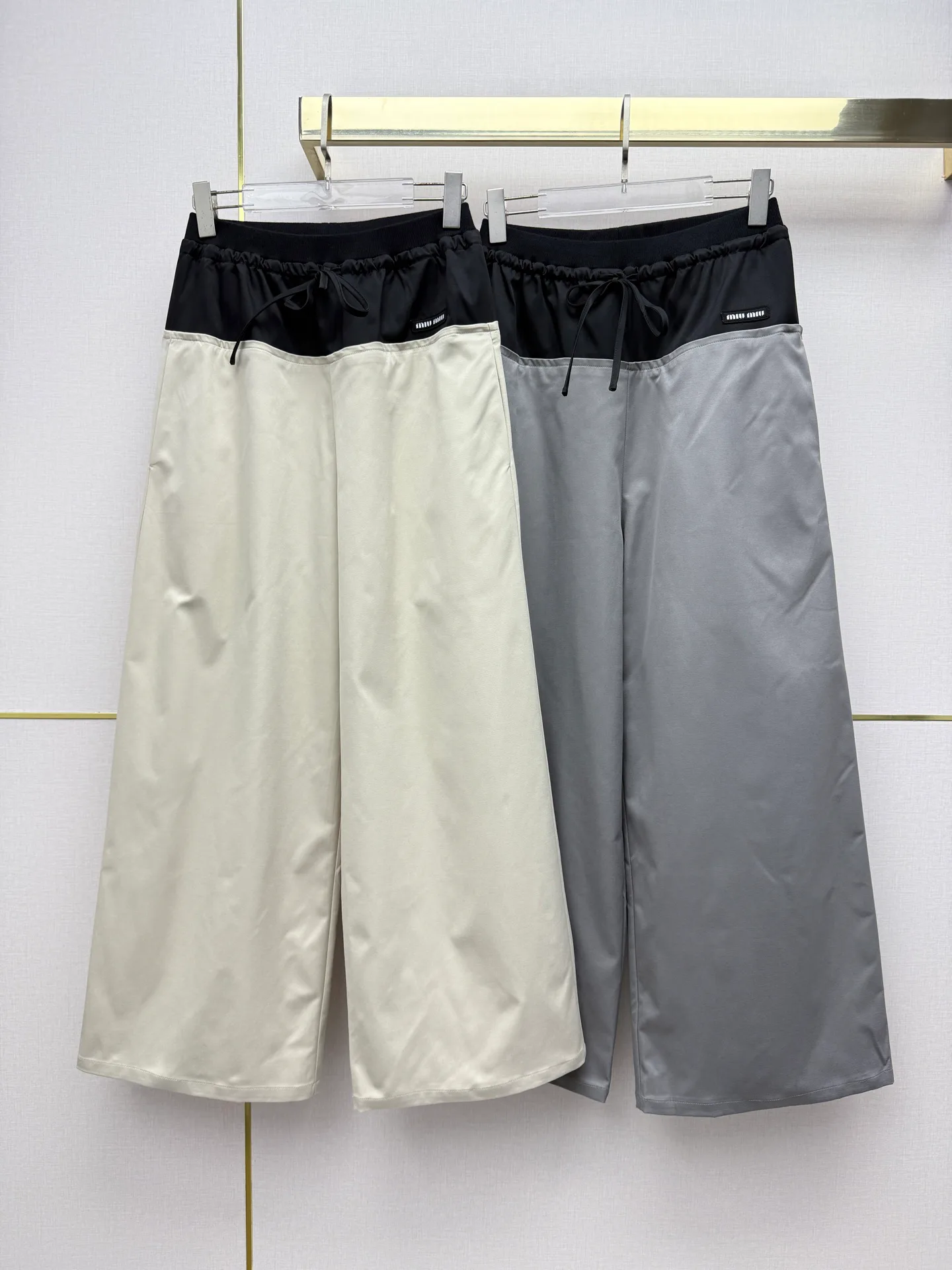 Брюки Женские Miu Miu 18298504