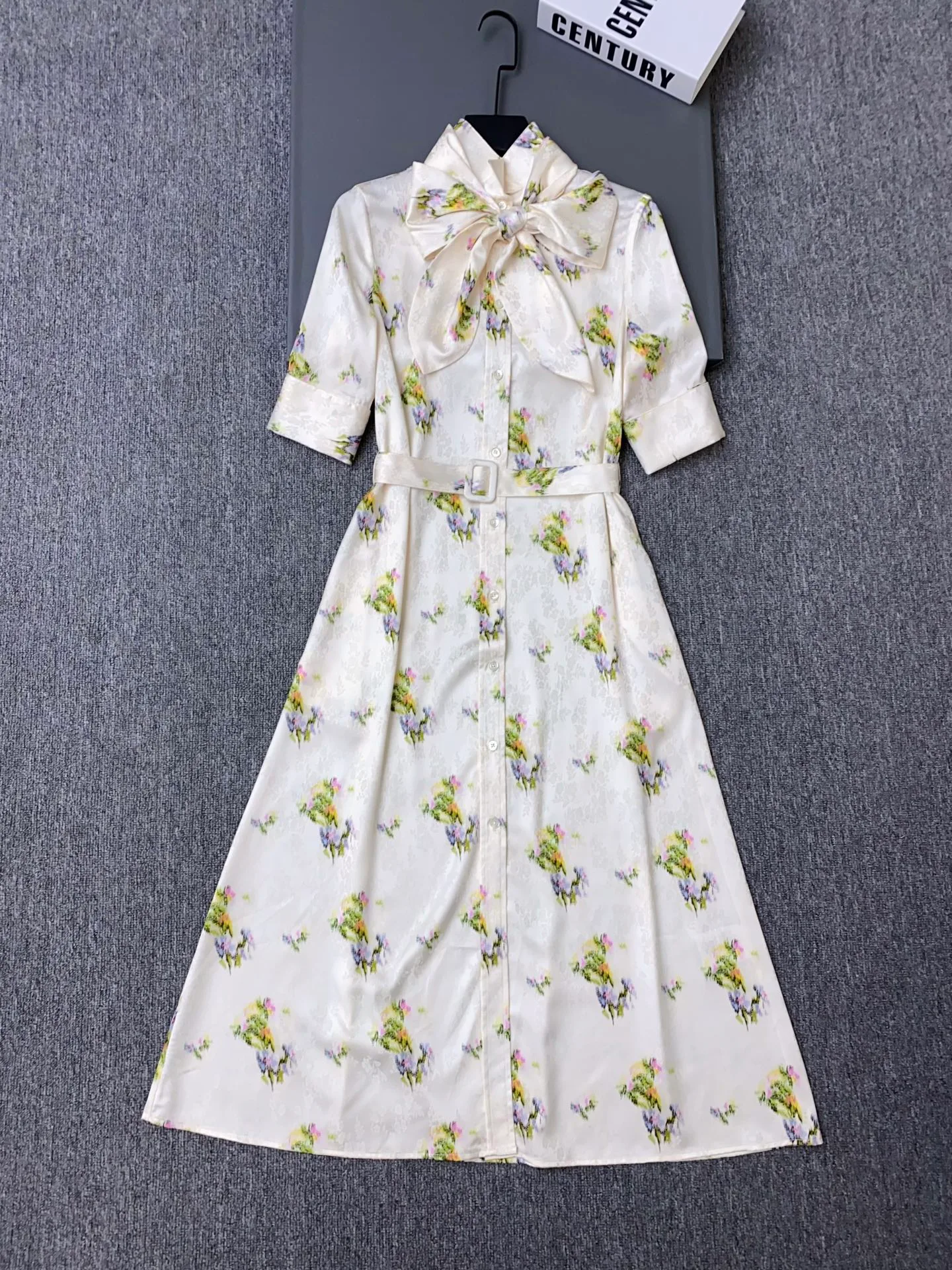 Платья Женские Christian Dior 13471151