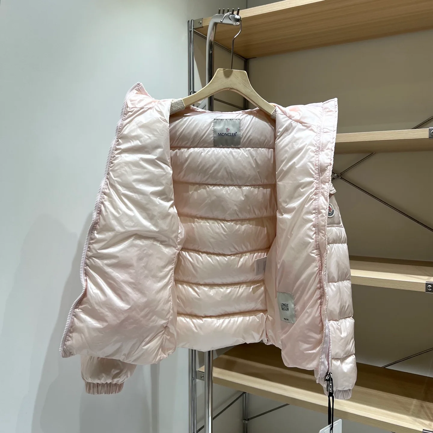 Куртки И Пуховики Женские Moncler 18032038