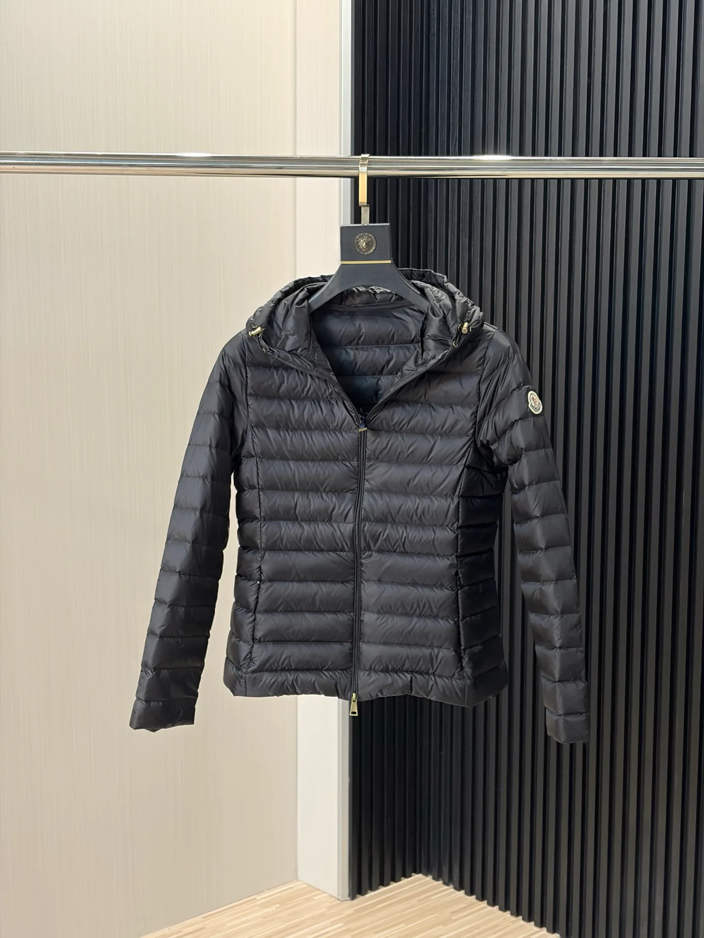 Куртки И Пуховики Мужские Moncler 18231138