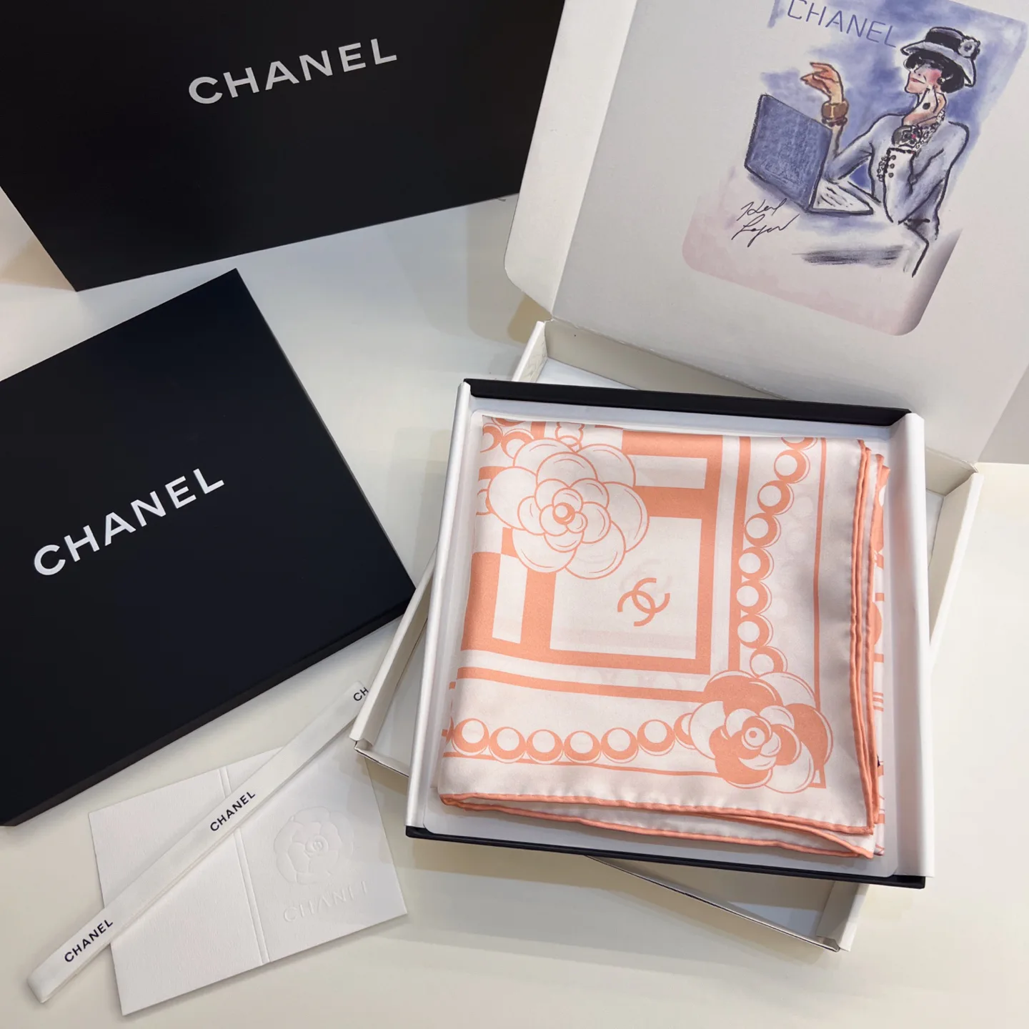 Платки Chanel 5021504