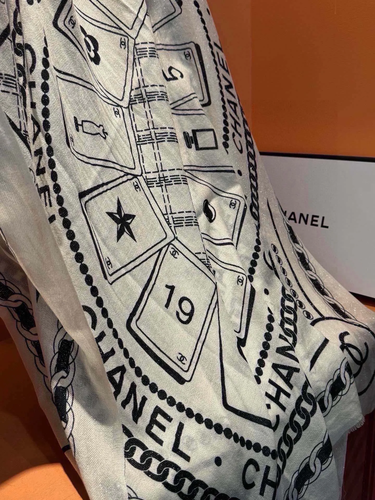 Шарфы Chanel 17673150