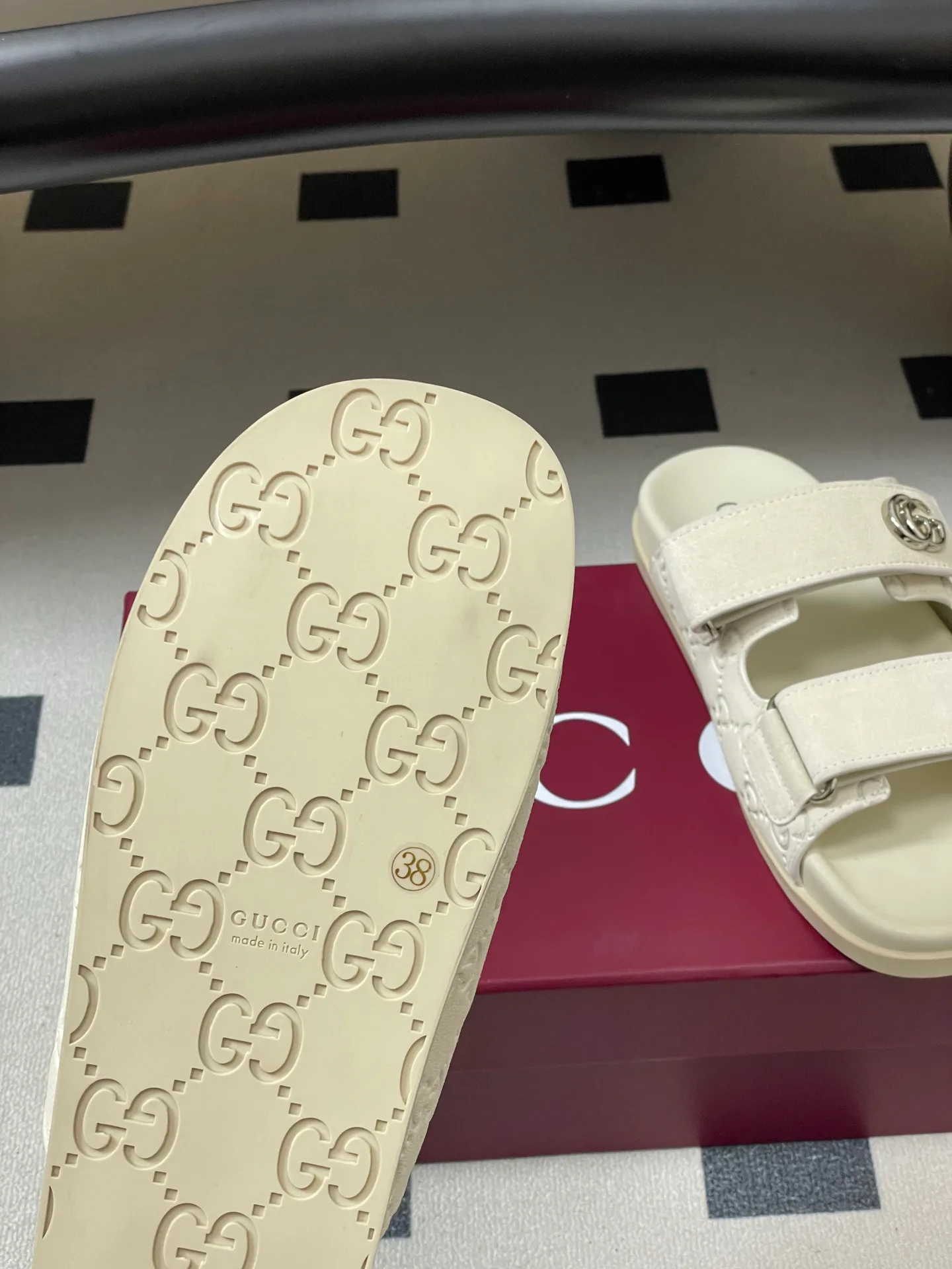 Шлепанцы Женские Gucci 1677117