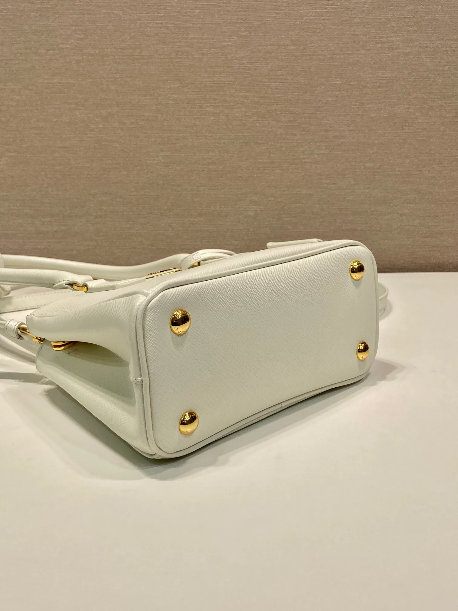Классические Сумки Женские Prada 11336048
