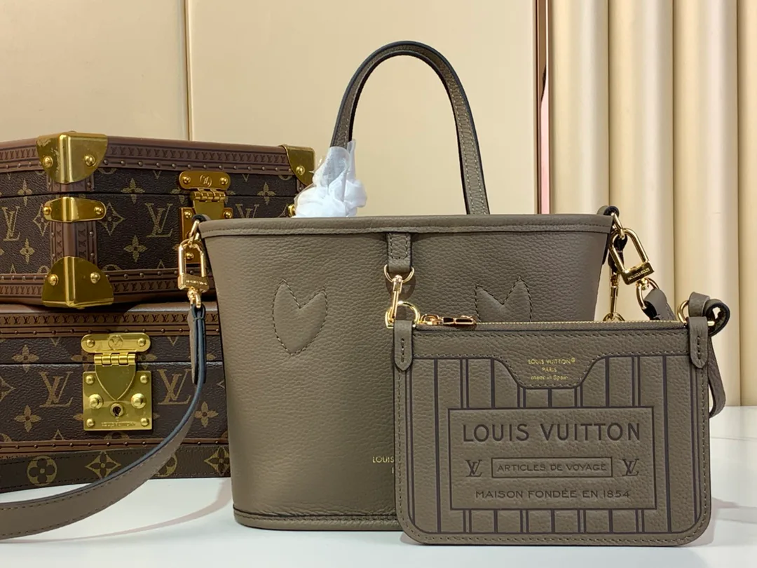 Классические Сумки Женские Louis Vuitton 13209844