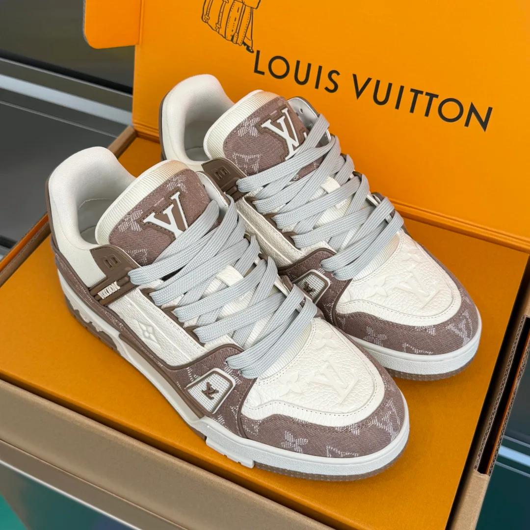 Кроссовки Женские Louis Vuitton 10192680