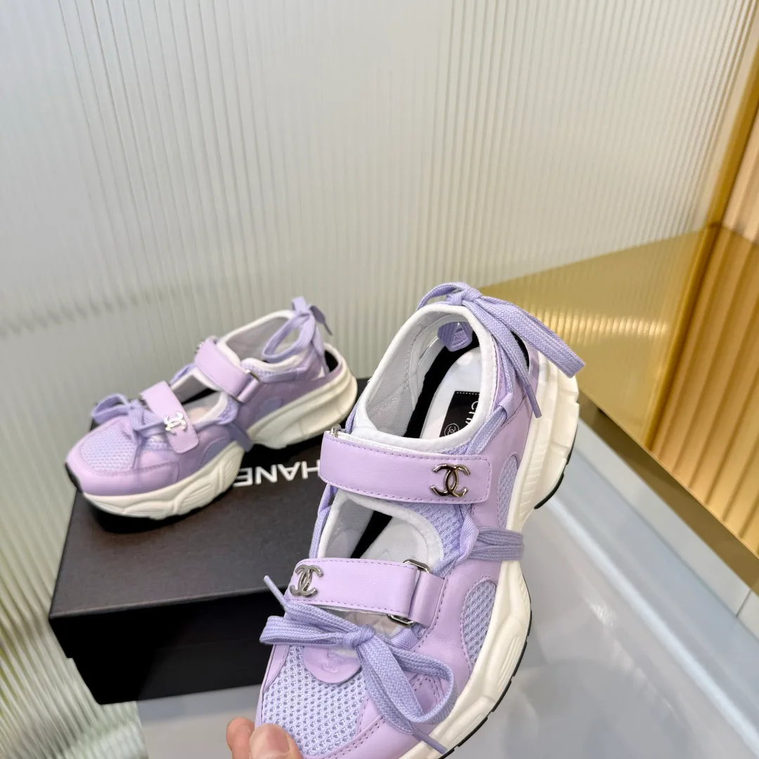 Кроссовки Женские Chanel 18366971
