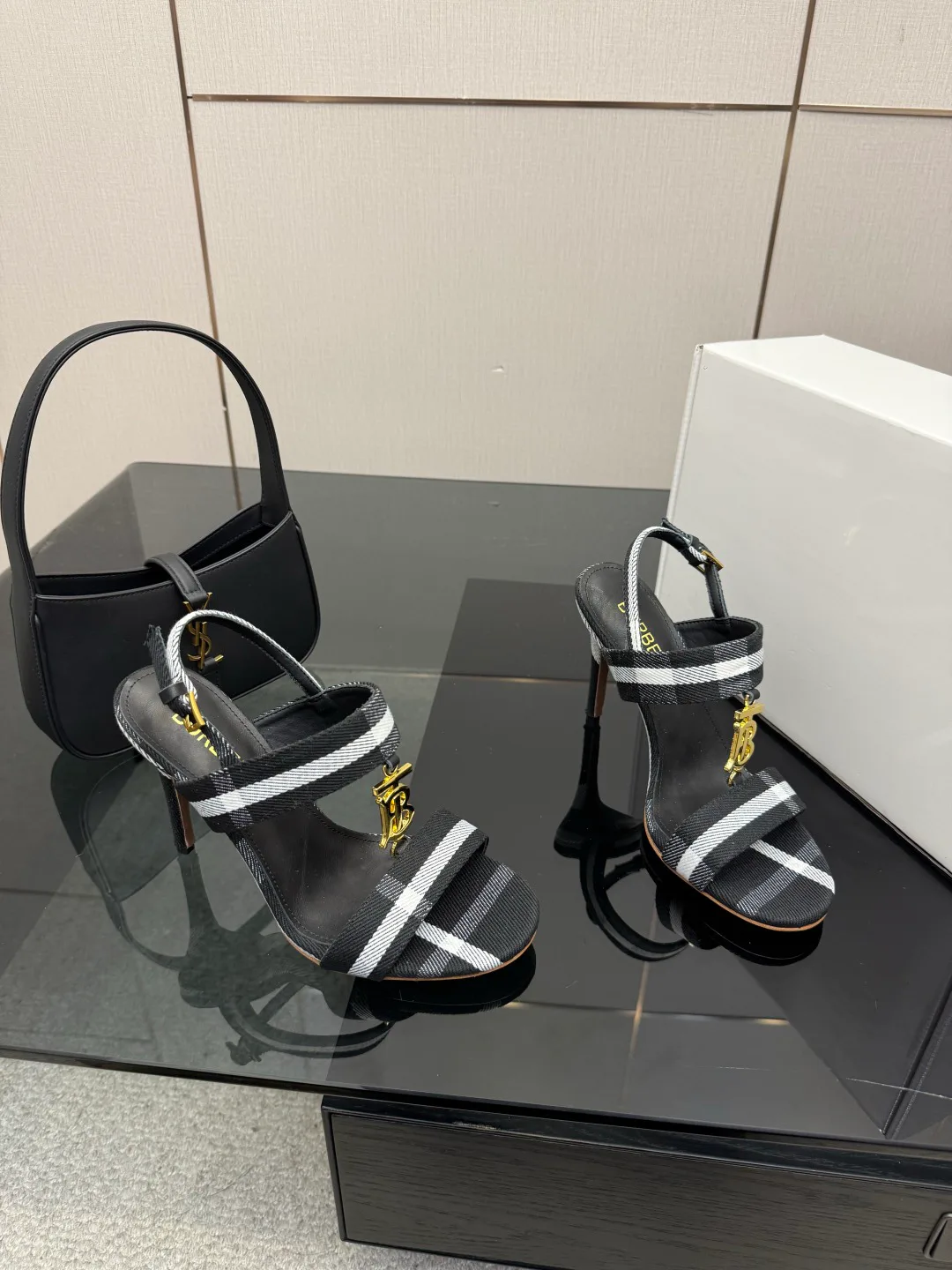 Туфли Женские Burberry 11096299