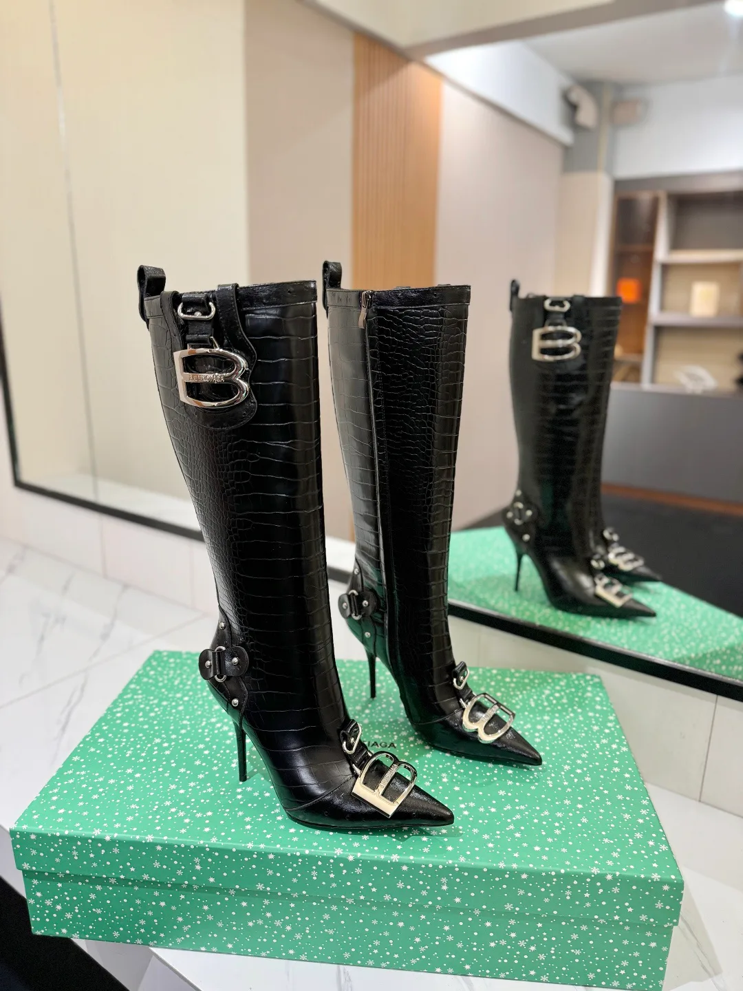 Сапоги Женские Balenciaga 18134863