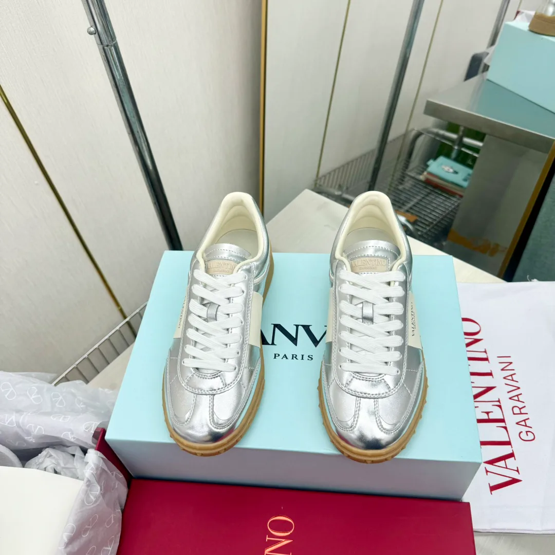 Кроссовки Женские Valentino 17955028