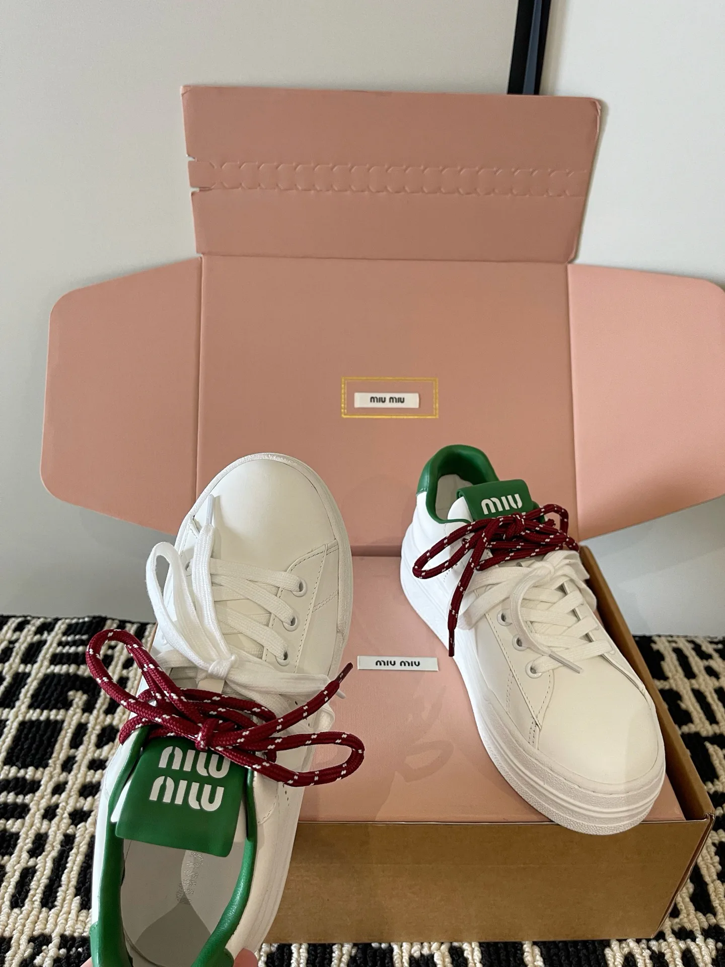 Кроссовки Женские Miu Miu 18234987