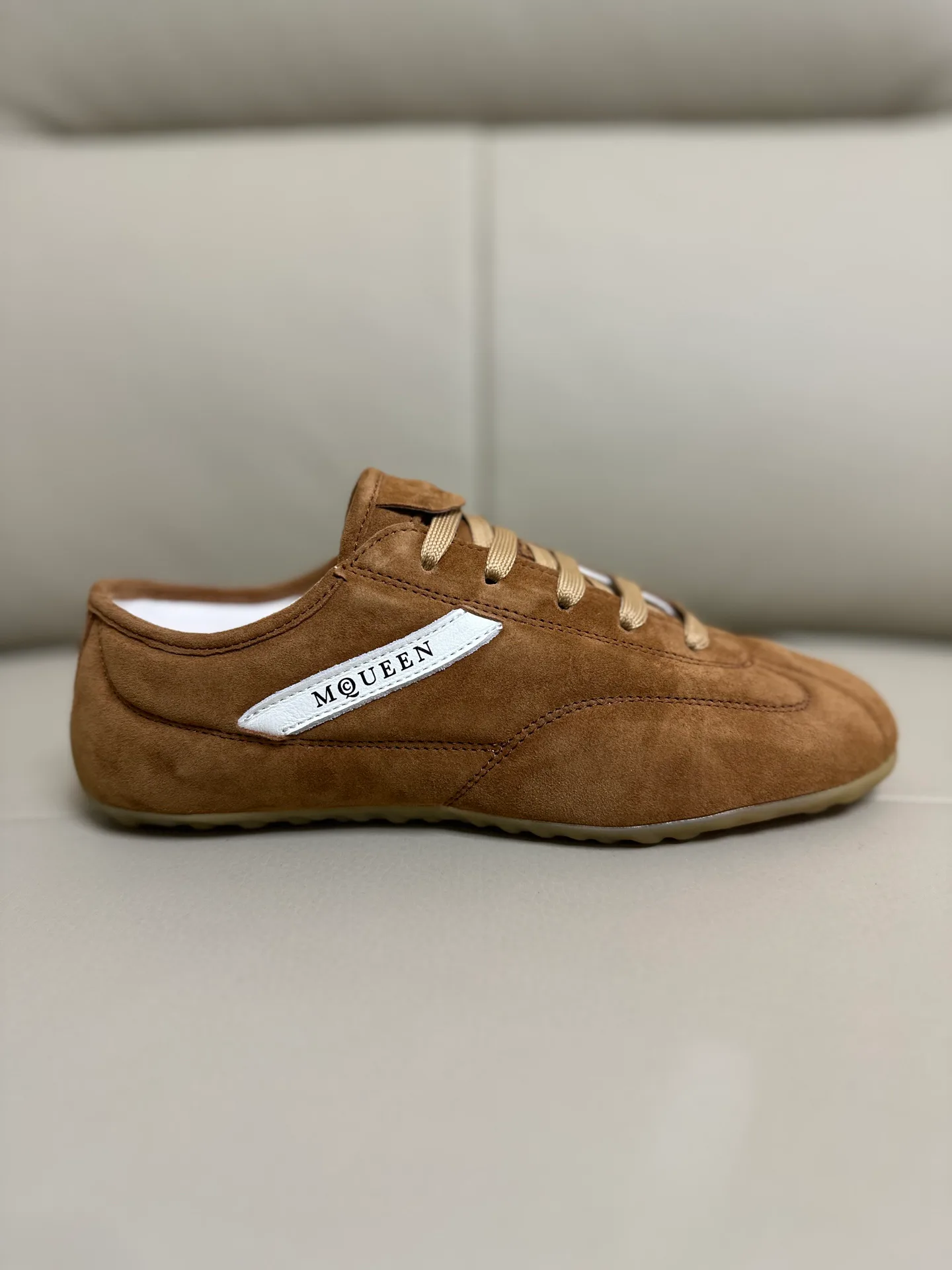 Кроссовки Женские Alexander Mcqueen 18616731