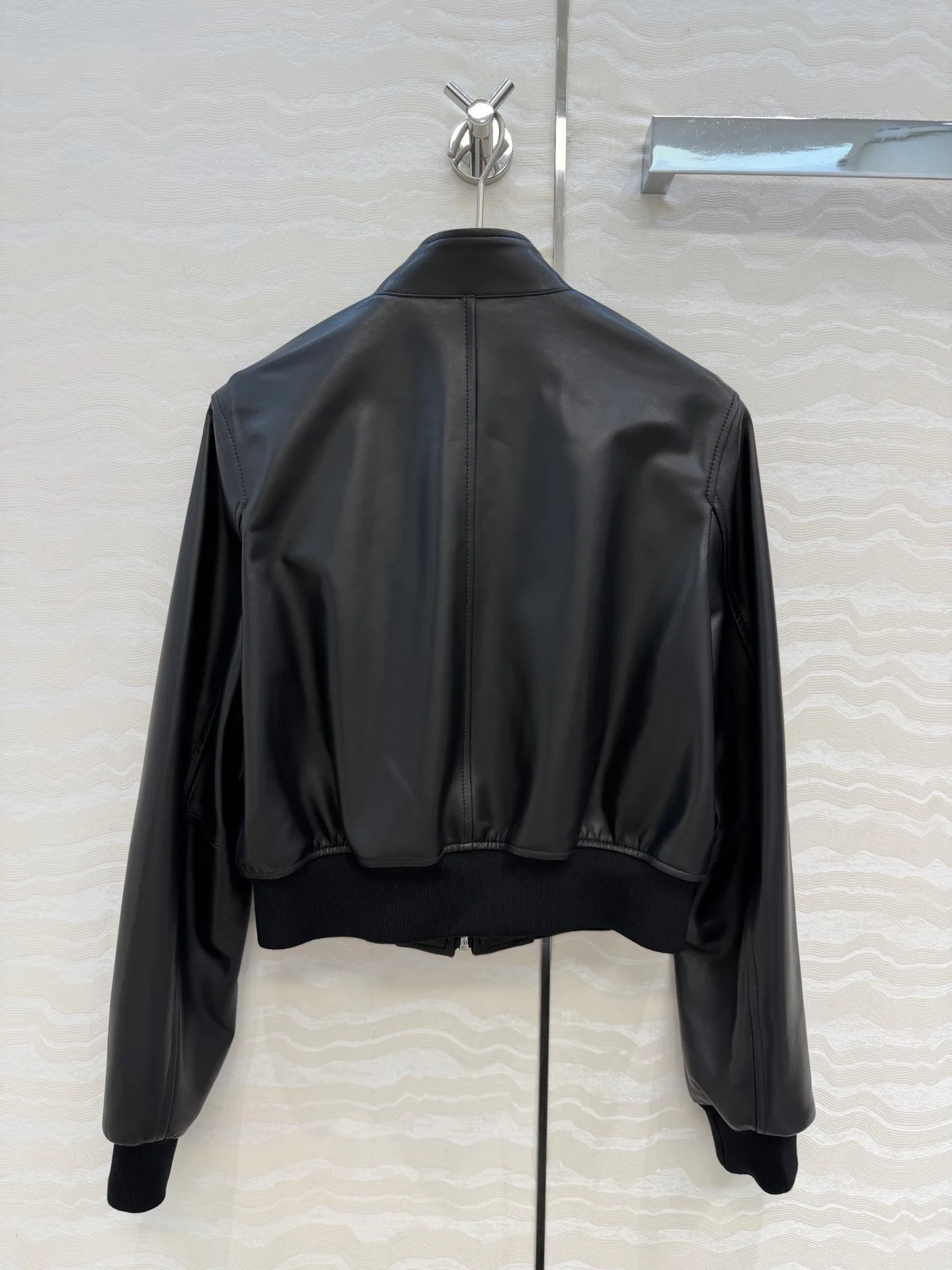 Кожаные Куртки И Дублёнки Женские Christian Dior 10777506