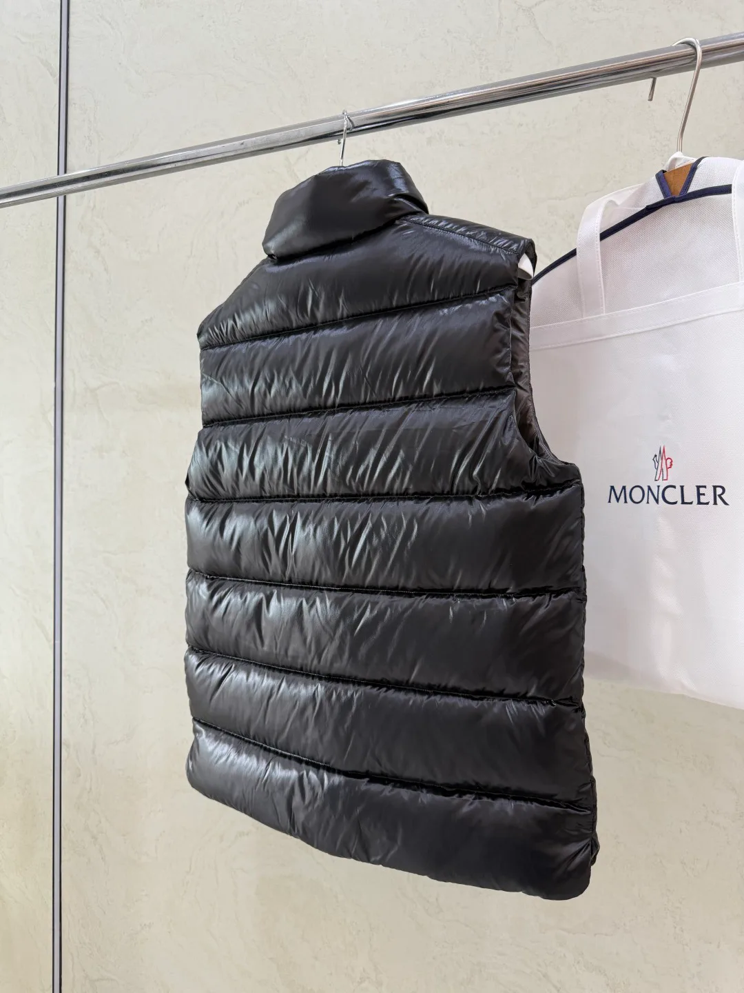 Жилеты Женские Moncler 18376095