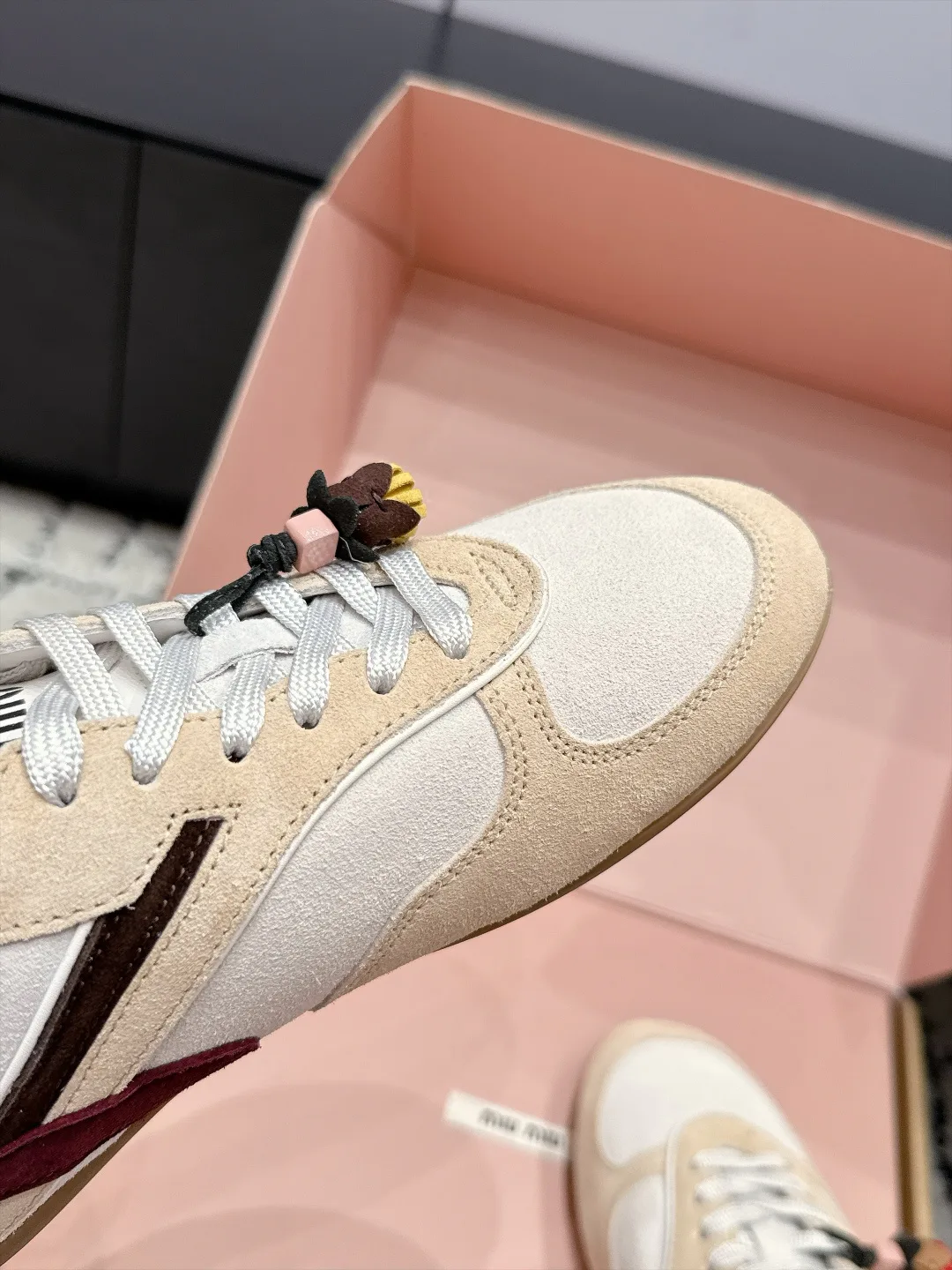Кроссовки Женские Miu Miu 18505449