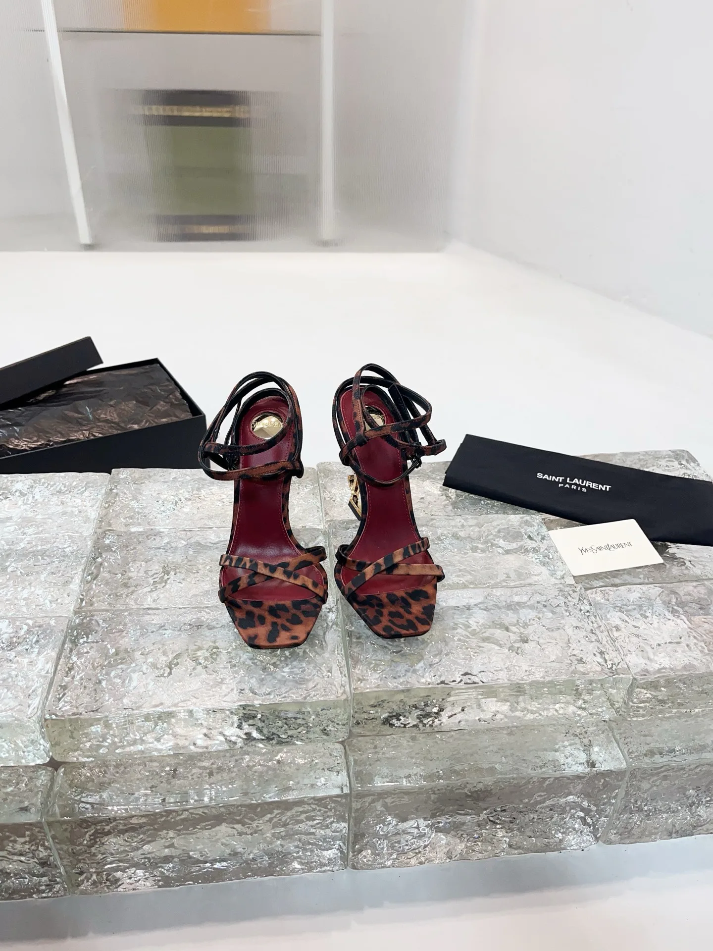 Босоножки Женские Saint Laurent 11278449