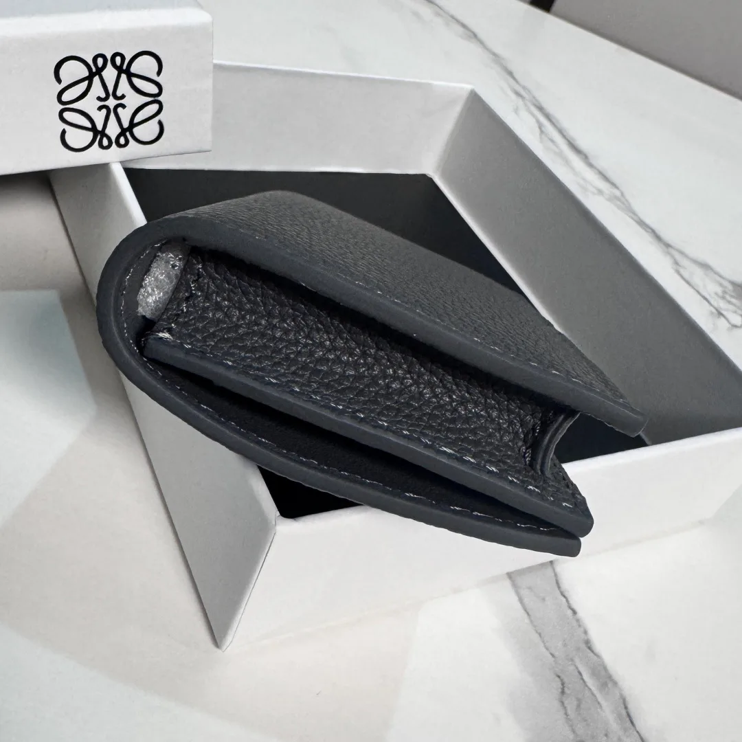 Клатчи Женские Loewe 17927446