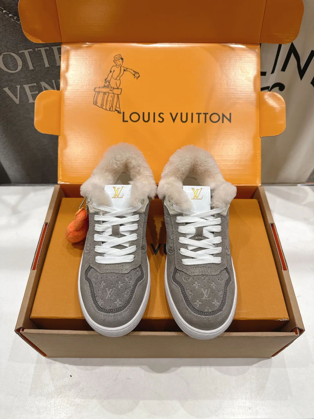 Кроссовки Женские Louis Vuitton 1056462
