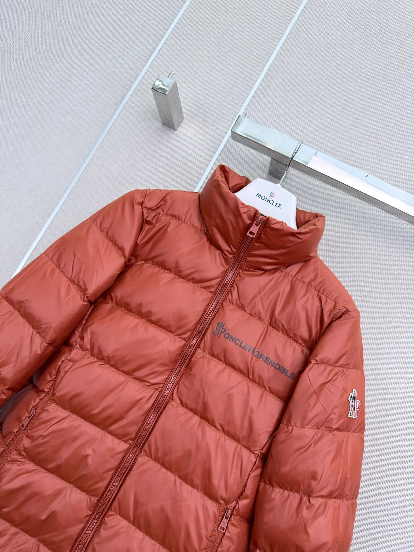 Куртки И Пуховики Женские Moncler 18501658
