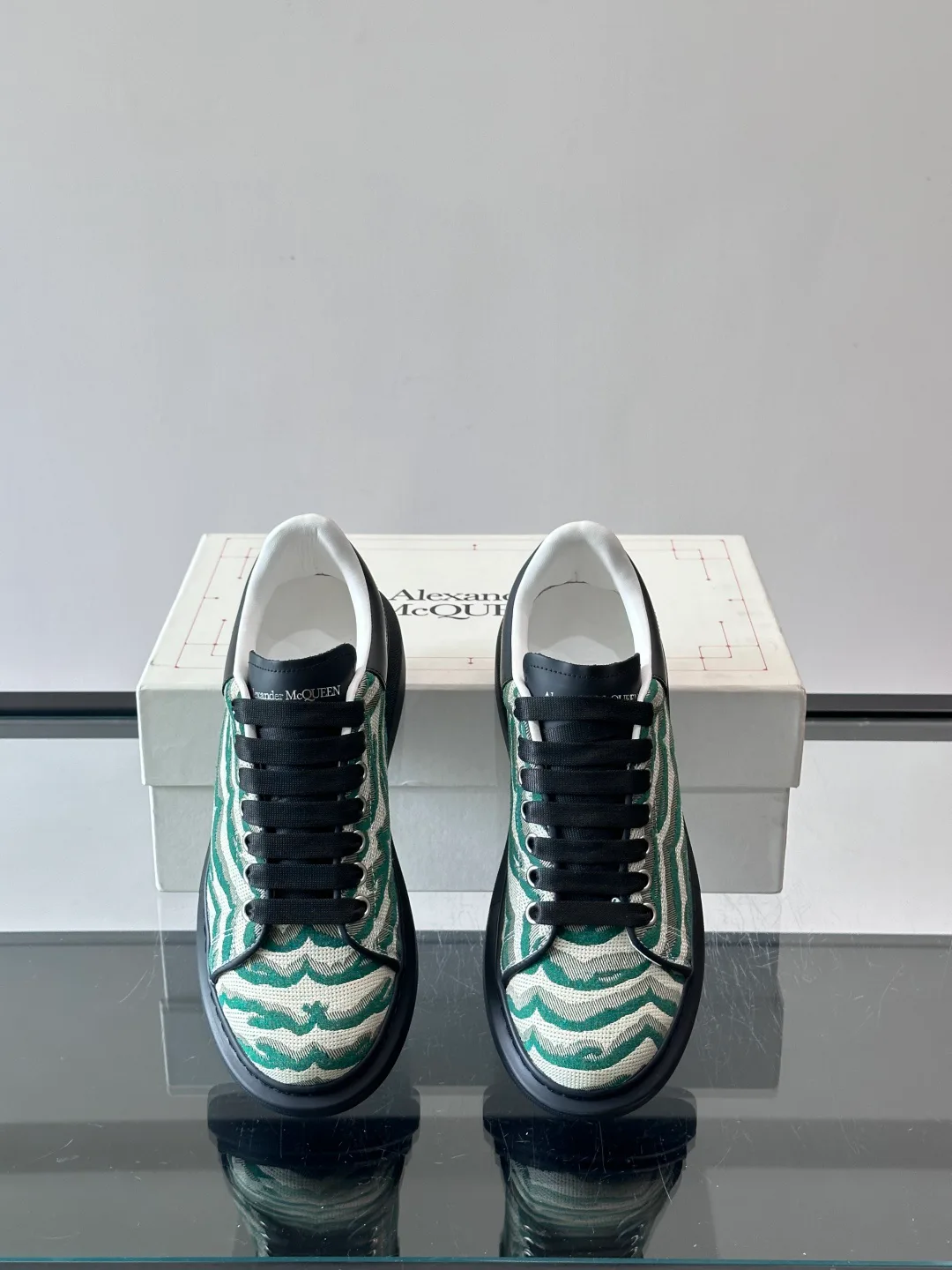 Кроссовки Женские Alexander Mcqueen 11170734