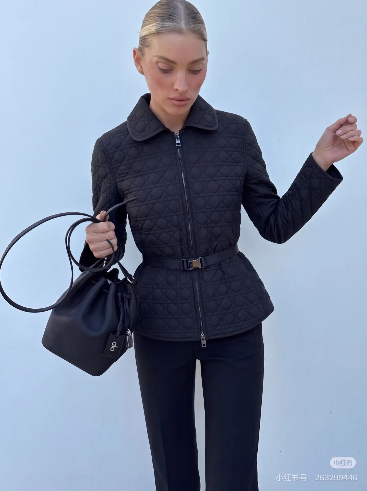 Куртки И Пуховики Женские Christian Dior 19001011