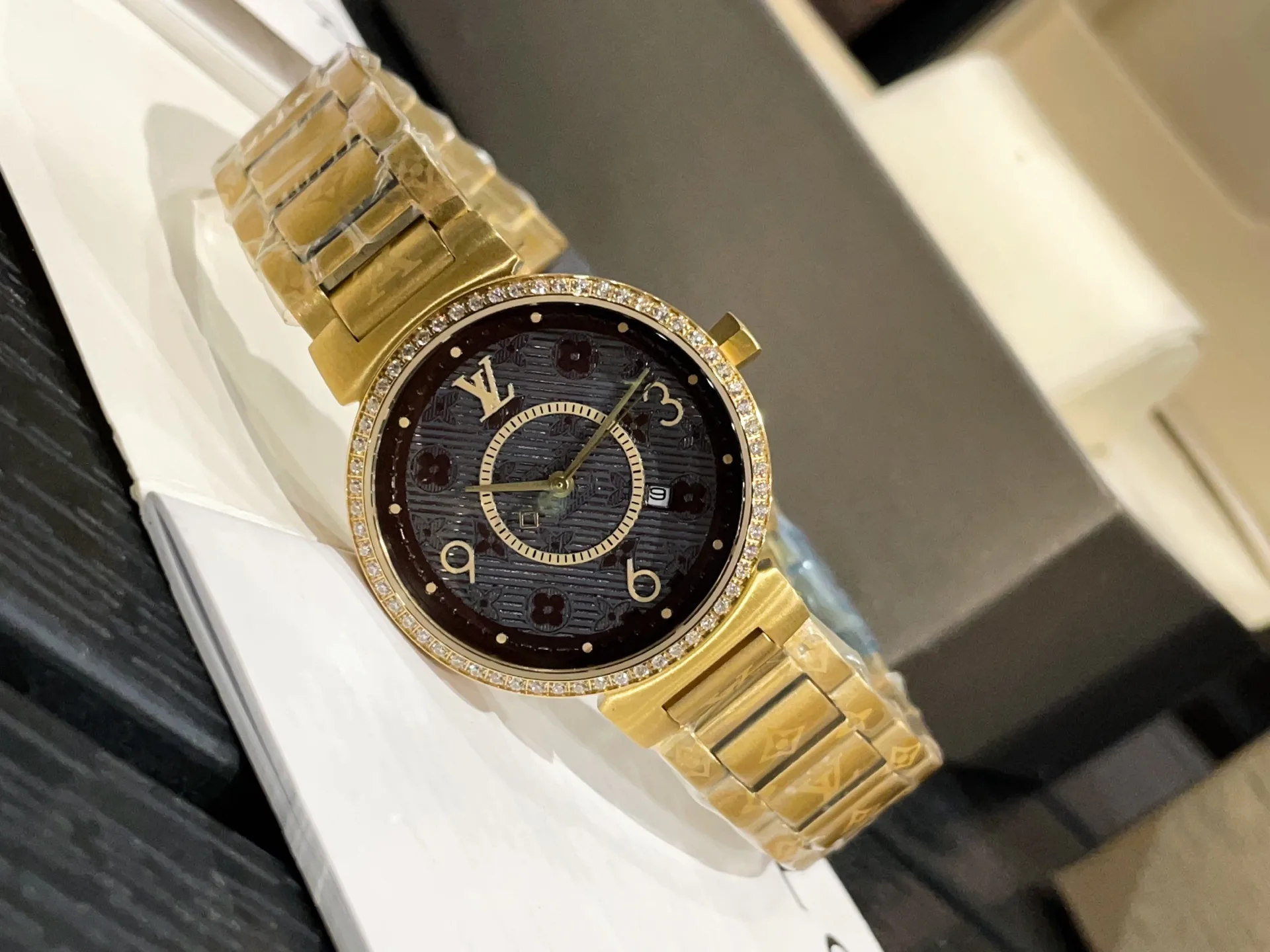 Часы Женские Louis Vuitton 11534275