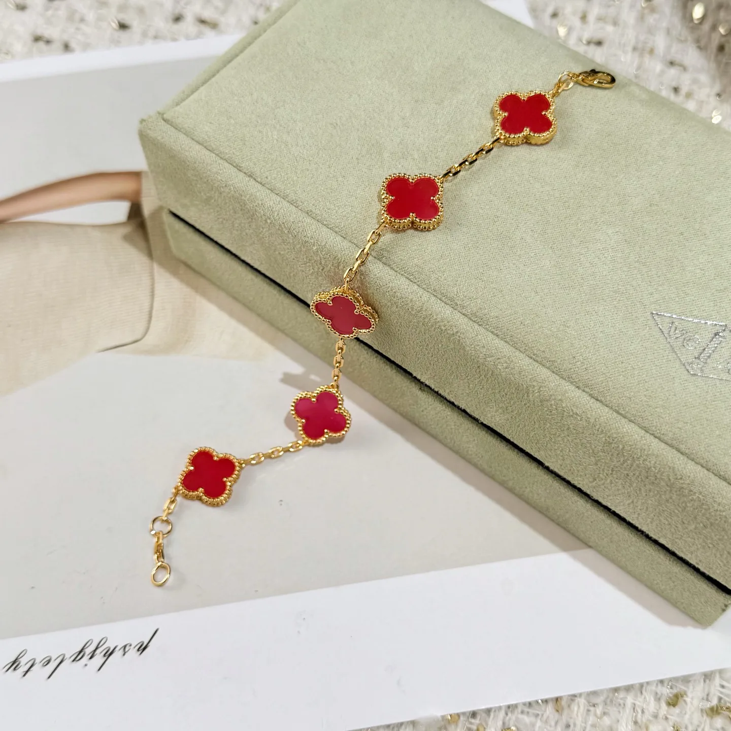 Бижутерия Van Cleef & Arpels 17936958