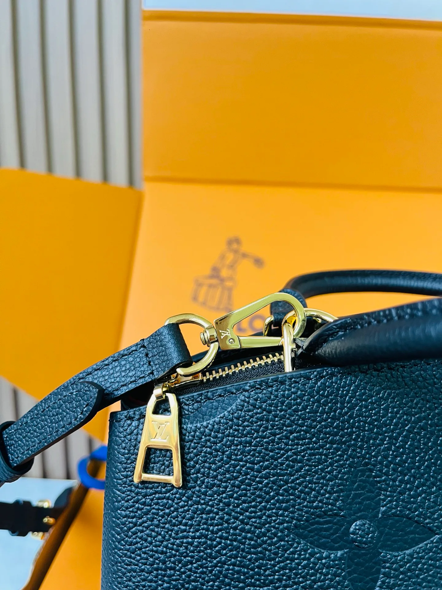 Классические Сумки Женские Louis Vuitton 12569319
