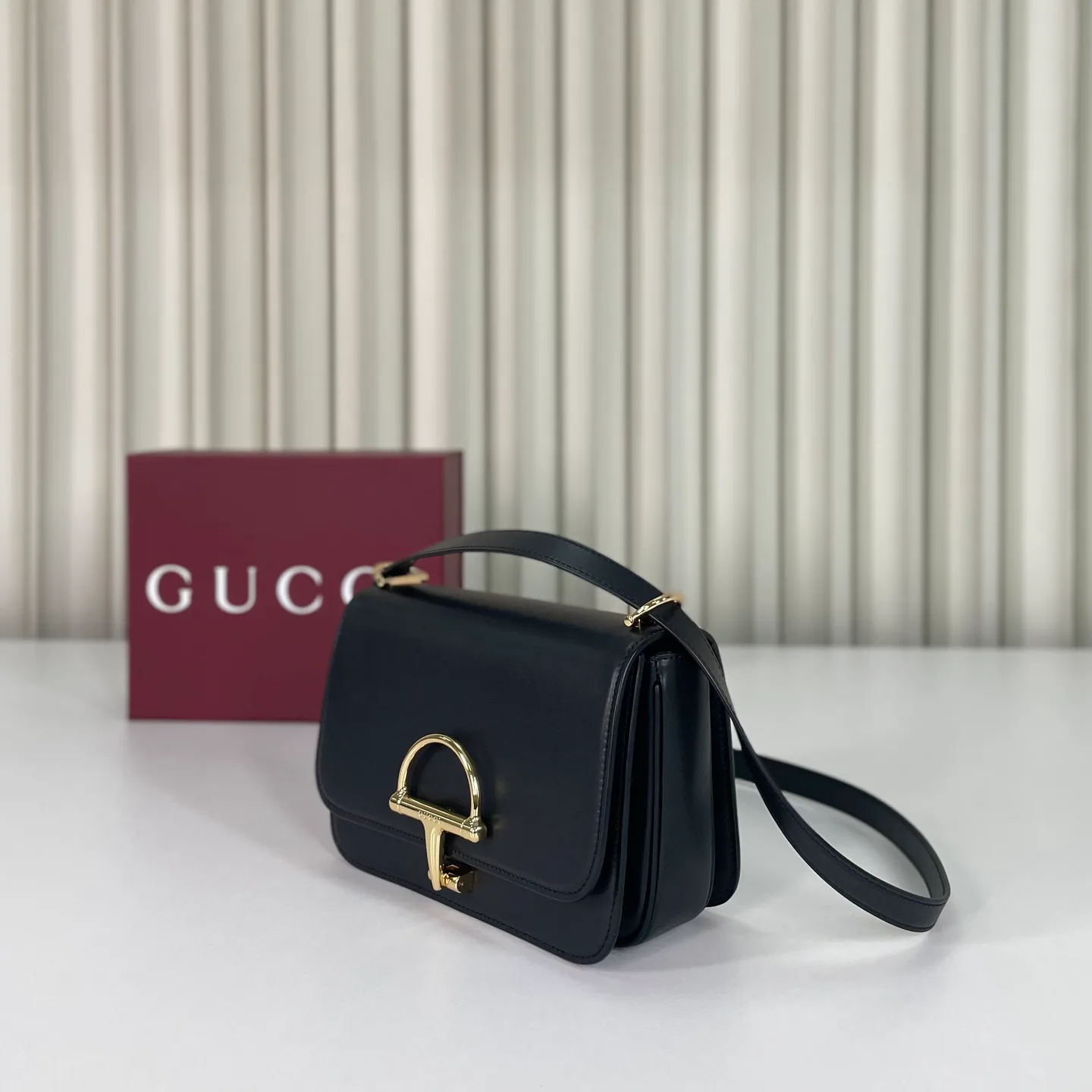 Классические Сумки Женские Gucci 12795290