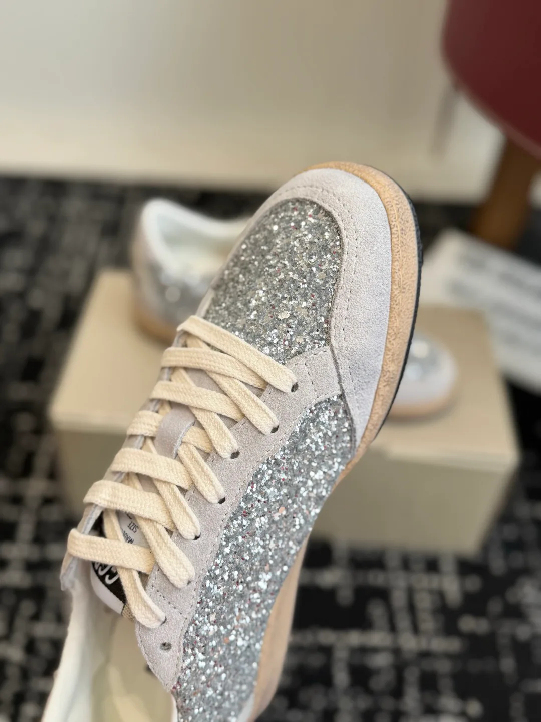 Кроссовки Женские Golden Goose 18305923
