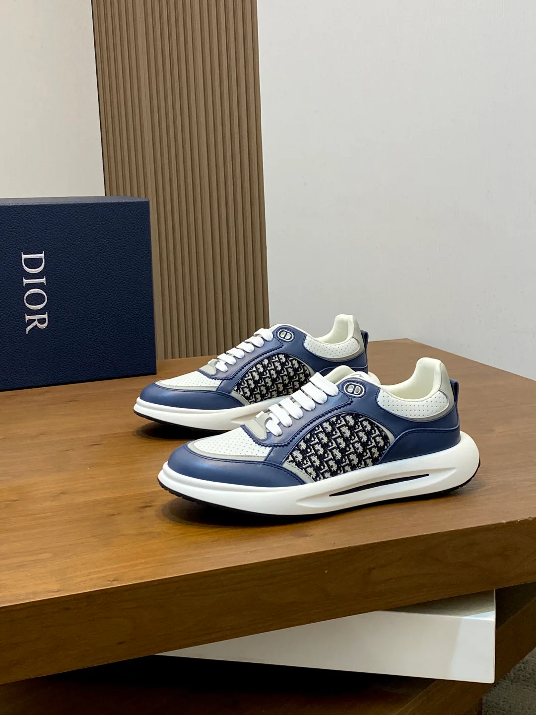 Кроссовки Мужские Christian Dior 18078817