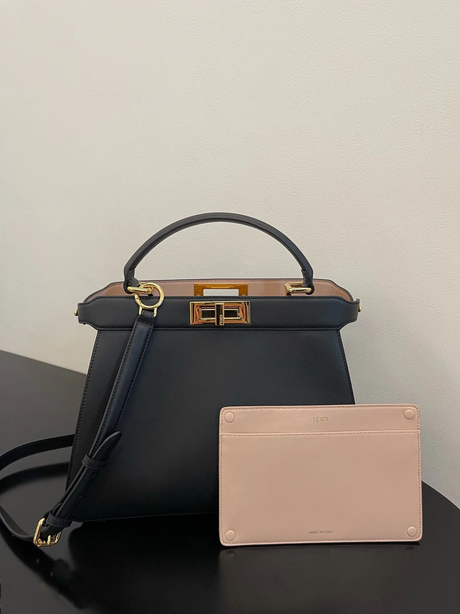 Классические Сумки Женские Fendi 13234518