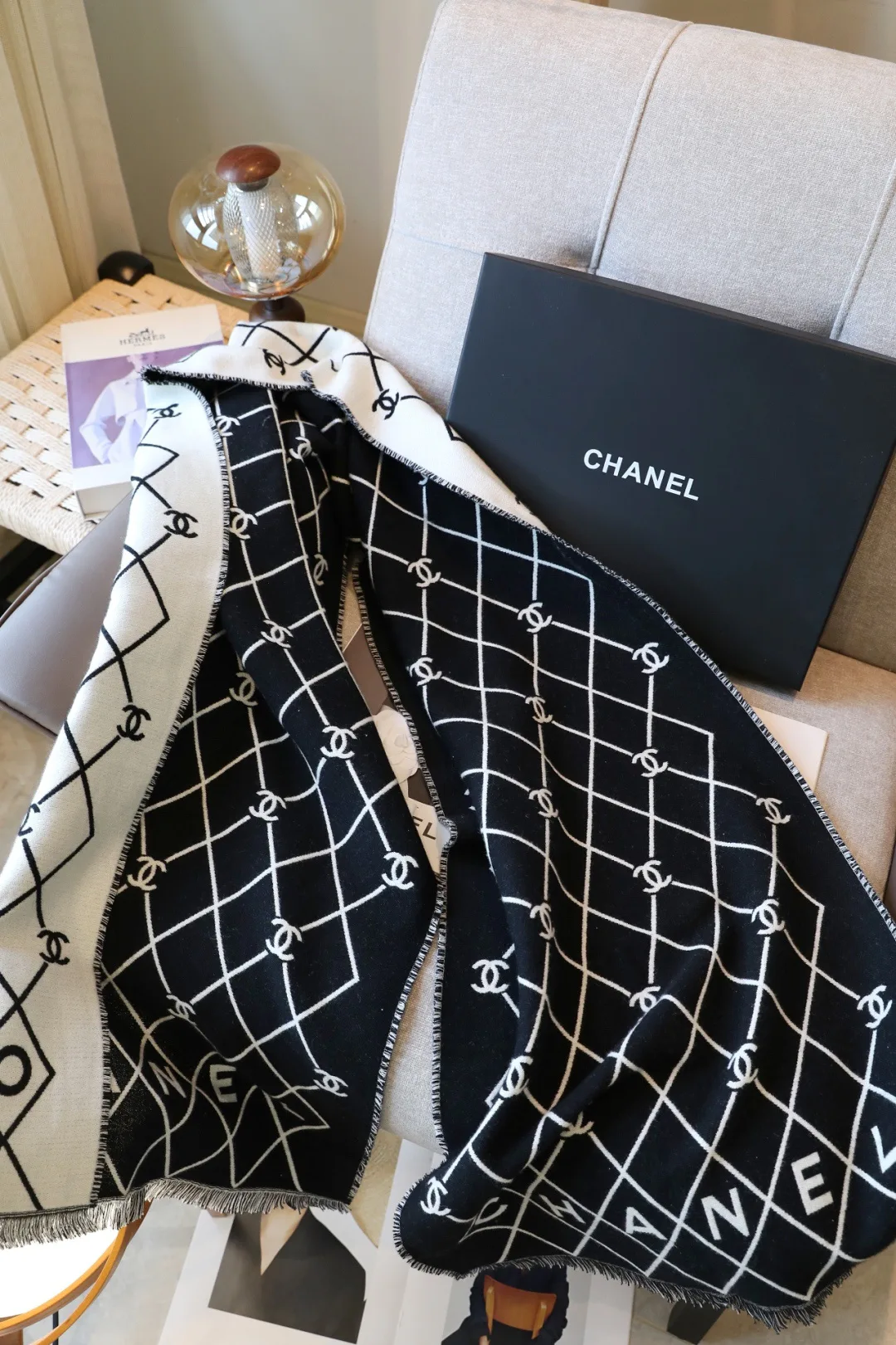 Шарфы Chanel 17885960