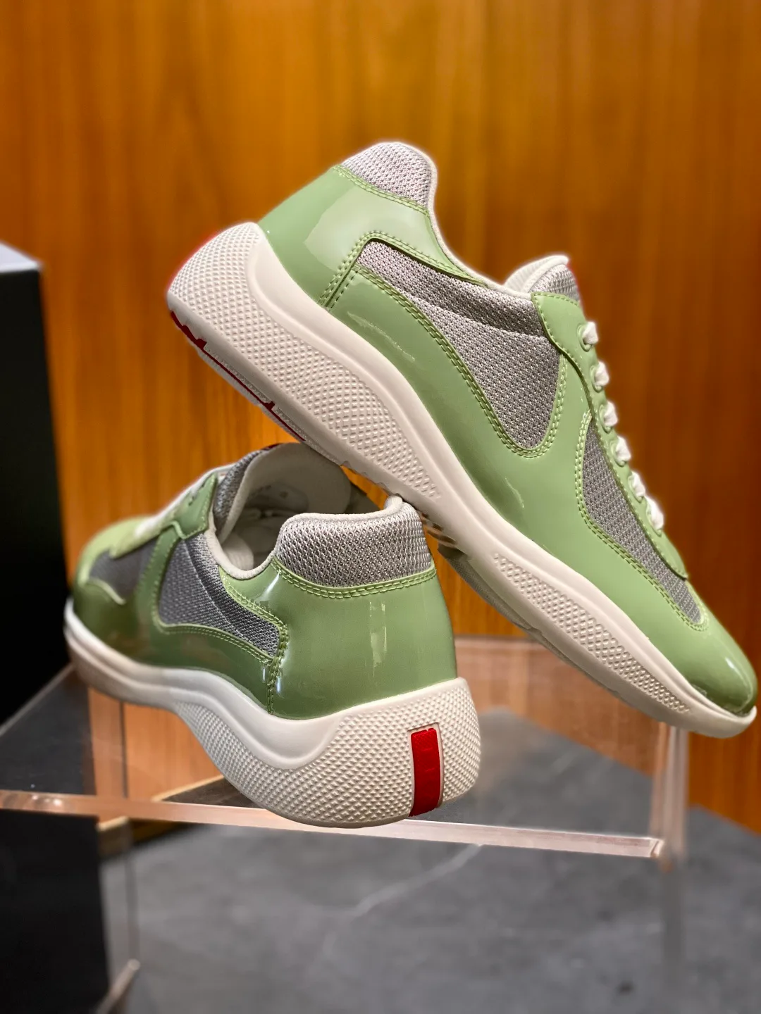 Кроссовки Мужские Prada 18119396