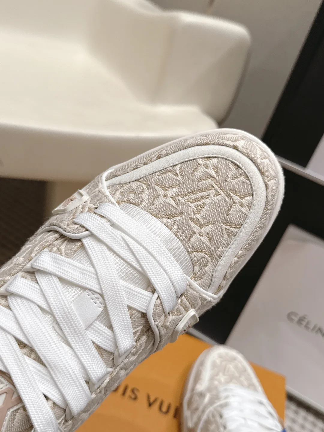 Кроссовки Женские Louis Vuitton 17657685