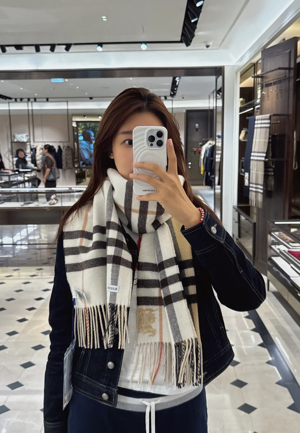 Шарфы Burberry 18275105