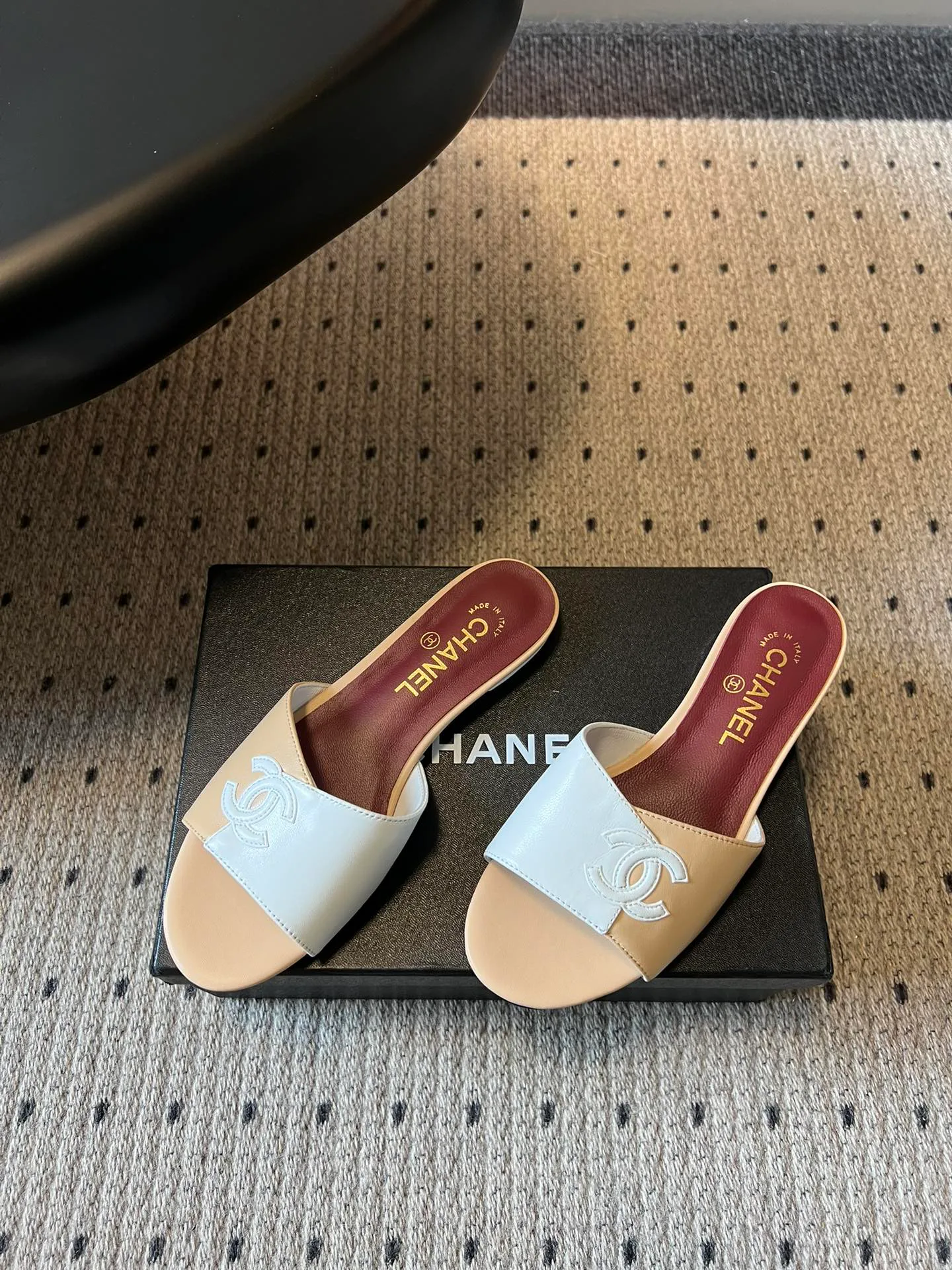 Шлепанцы Женские Chanel 13559778
