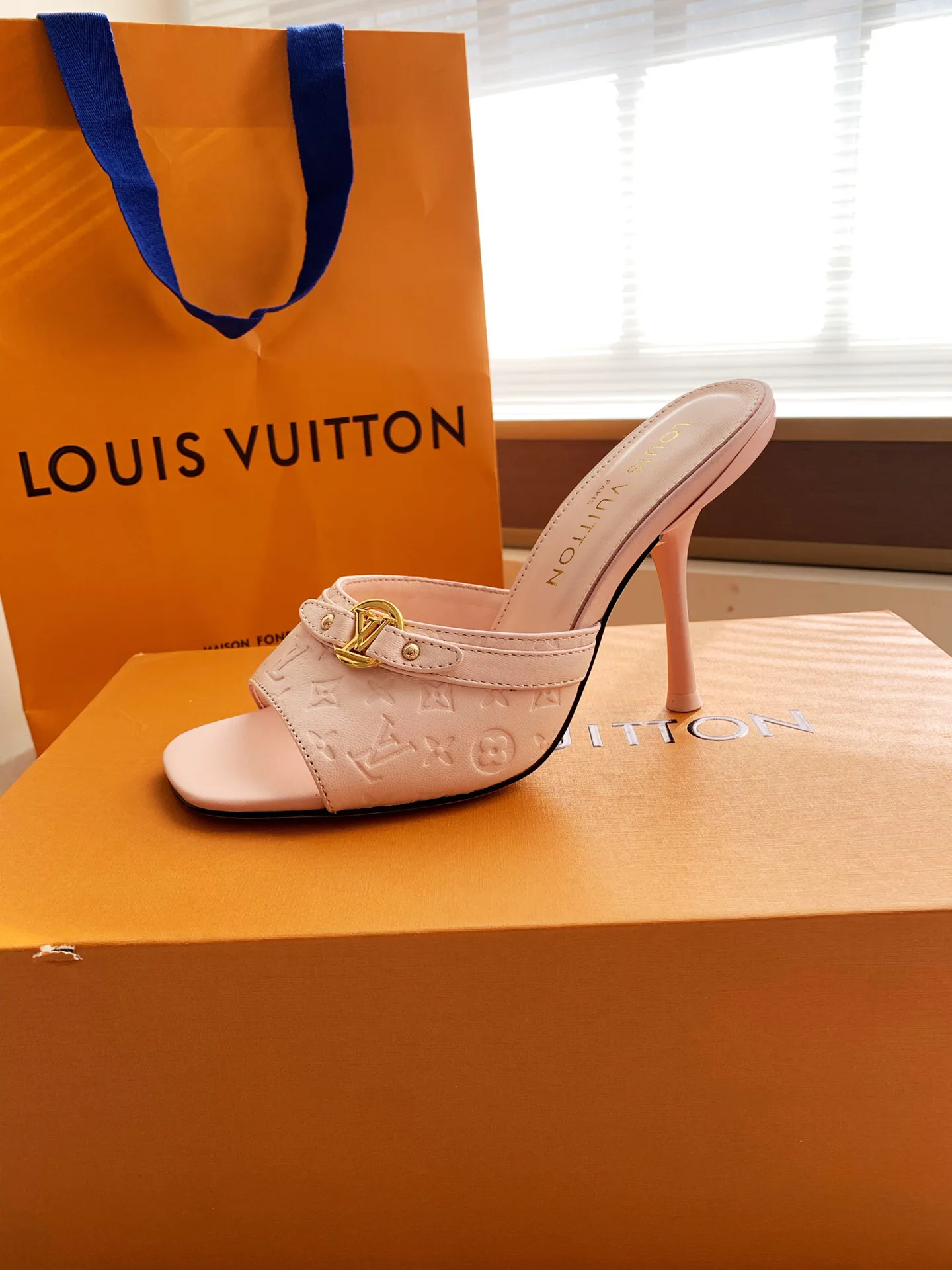 Босоножки Женские Louis Vuitton 10461969