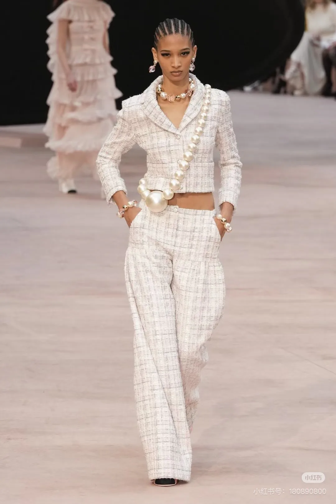 Костюмы Женские Chanel 5047382